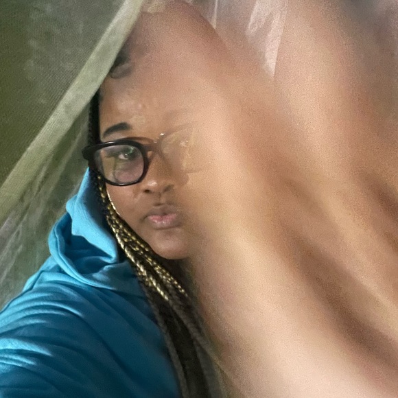 Meet your Posher, Shalani - Picture 2 of 6